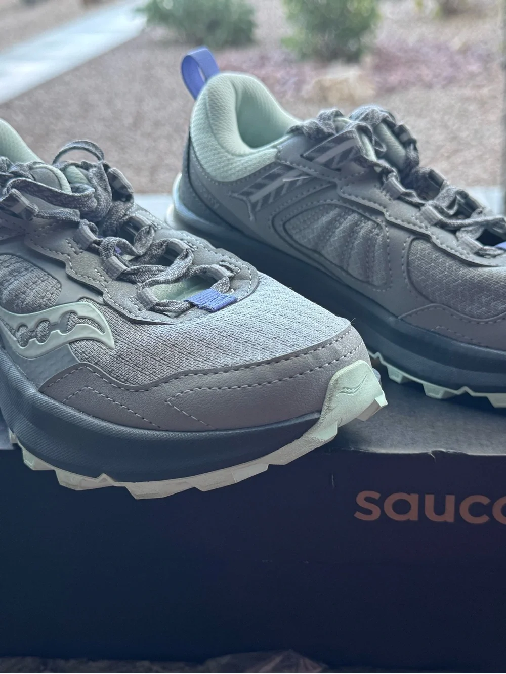 Saucony Women's Grey and Light Green Trail Running Shoes size 7.5